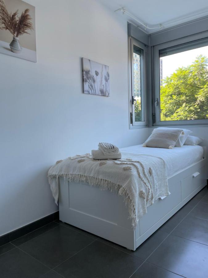 Standing Apartment Barcelona Forum Sant Adria de Besos Exterior photo